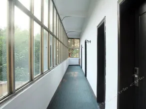 Xirui Hotel - Image 3