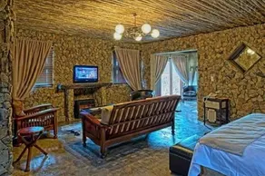 Emoya Hotel and Spa - Image 2