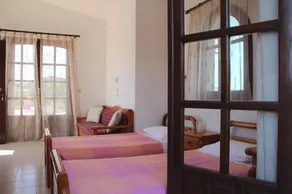 Sunset Beach Studio - Image 3