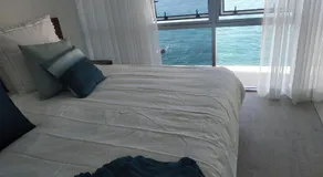 Best at Bright Point Absolute Waterfront Apartment - Image 5