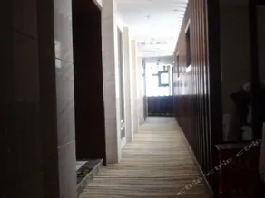 Huayang Hotel - Image 2