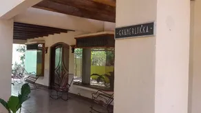 Grunerloka House Tourists - Image 2