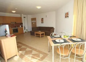 Lelle Park Apartmanhaz - Image 3