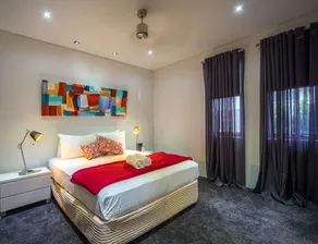 Contemporary Living @ the Cove - Image 4