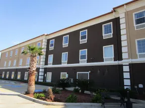 Comfort Inn & Suites Texas City - Image 2