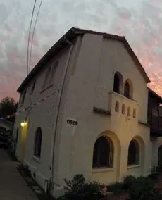 Castillo Surfista Hostel - Image 2