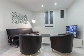 Book in Madrid - Cascorro Deluxe - Image 2