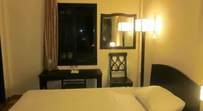 Ruby Bistro Hotel - Image 2