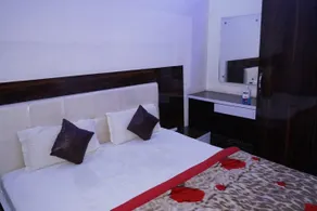 Shiv Shankar Guest House by OYO Rooms - Image 4
