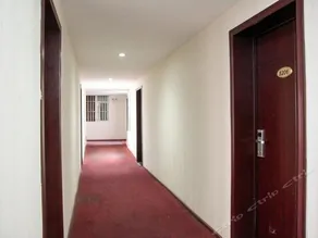 Yichang Shenlong Hotel - Image 4