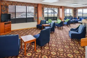 Americas Best Value Inn Moline - Image 5