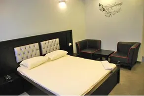 Spat Rooms - Image 5