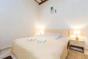 Stari Grad - Image 3