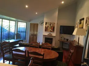 Comfort Manor - Image 3