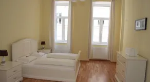Livingston Apartment - Image 2