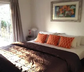 Kookaburra Beach Cottage On Tallow - Image 4