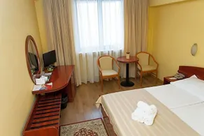 Hunguest Hotel Fenyo - Image 5