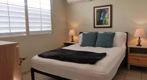 #2 Apt w/TV Netflix Wifi A/C Hot Water Laundry - Image 3