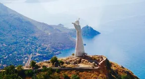 La Racia - Image 3