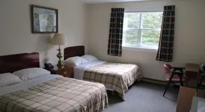 Riverwalk Hotel and Suites - Image 4