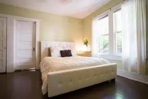 Red House - Image 2