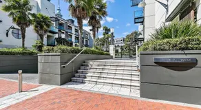 Enormous CBD 1BR Unit with Parking by Zodiak Stays - Image 4