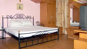 Armaan Holiday Cottage - Image 4