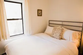 Herrick Guest Suites Bank Street Apartment - Image 4