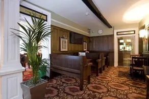 The Royal Hop Pole - Image 3