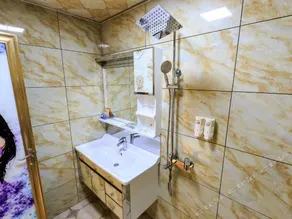 Liancheng Business Hotel - Image 5