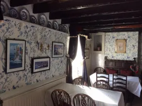 The Beehive Inn - Image 3
