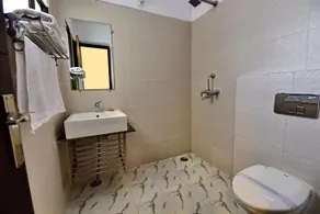 Hotel D2M - Image 4