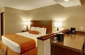 Eod Summer 2022 Lake Oswego Hotel - Image 2