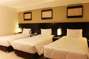 Laurent's Deluxe Hotel - Image 4