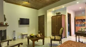 Iatrou Guesthouse - Image 4
