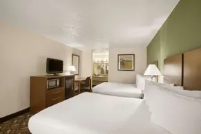 Best Western Southlake Inn - Image 2