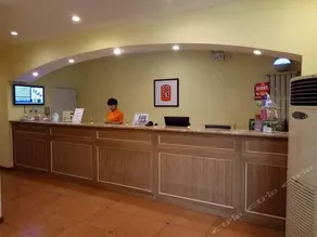 Home Inn Shijiazhuang Heping Road - Image 3