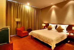 Mirage Hotel - Image 4
