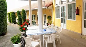 Stop Apartment - Image 3