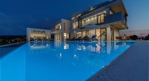 Luxury Villa Orizontes with Private Outdoor & Heated Indoor Pool, Hot Tub & Gym - Image 2