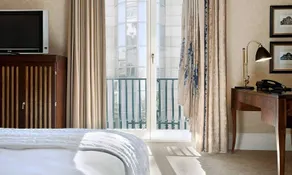 The Ritz-Carlton Budapest - Image 2