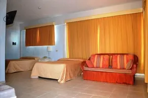 Sosa Plaza Hotel - Image 3