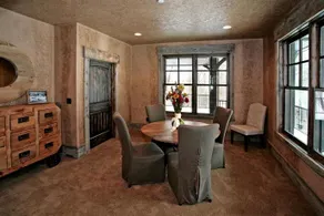 Hidden Forest 6 Bedrooms 5 Bathrooms Home - Image 5