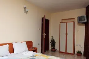 Hotel Ianis - Image 3