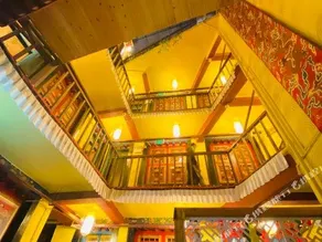 Tone · Chain · Poshtel (Lhasa Jokhang Temple Ancient City) - Image 5