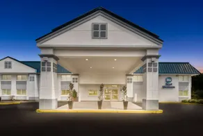 Best Western Burlington Inn - Image 4