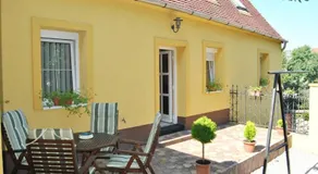 Tópart Apartman - Image 3