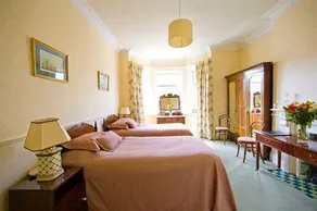 Oaklodge Bed & Breakfast - Image 5