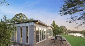 Bluff View River House - Stunning Riverfront - Image 4