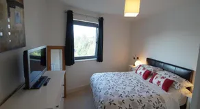 Cardiff Bay View Apartment - Image 2